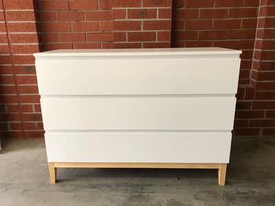Chest of Drawers Hack with the<a href="https://www.aldi.com.au/en/special-buys/special-buys-sat-29-april/saturday-detail-wk17/ps/p/chest-of-3-drawers-white/" target="_blank" draggable="false"> SOHLChest of 3 Drawers White ($99.99)</a>
