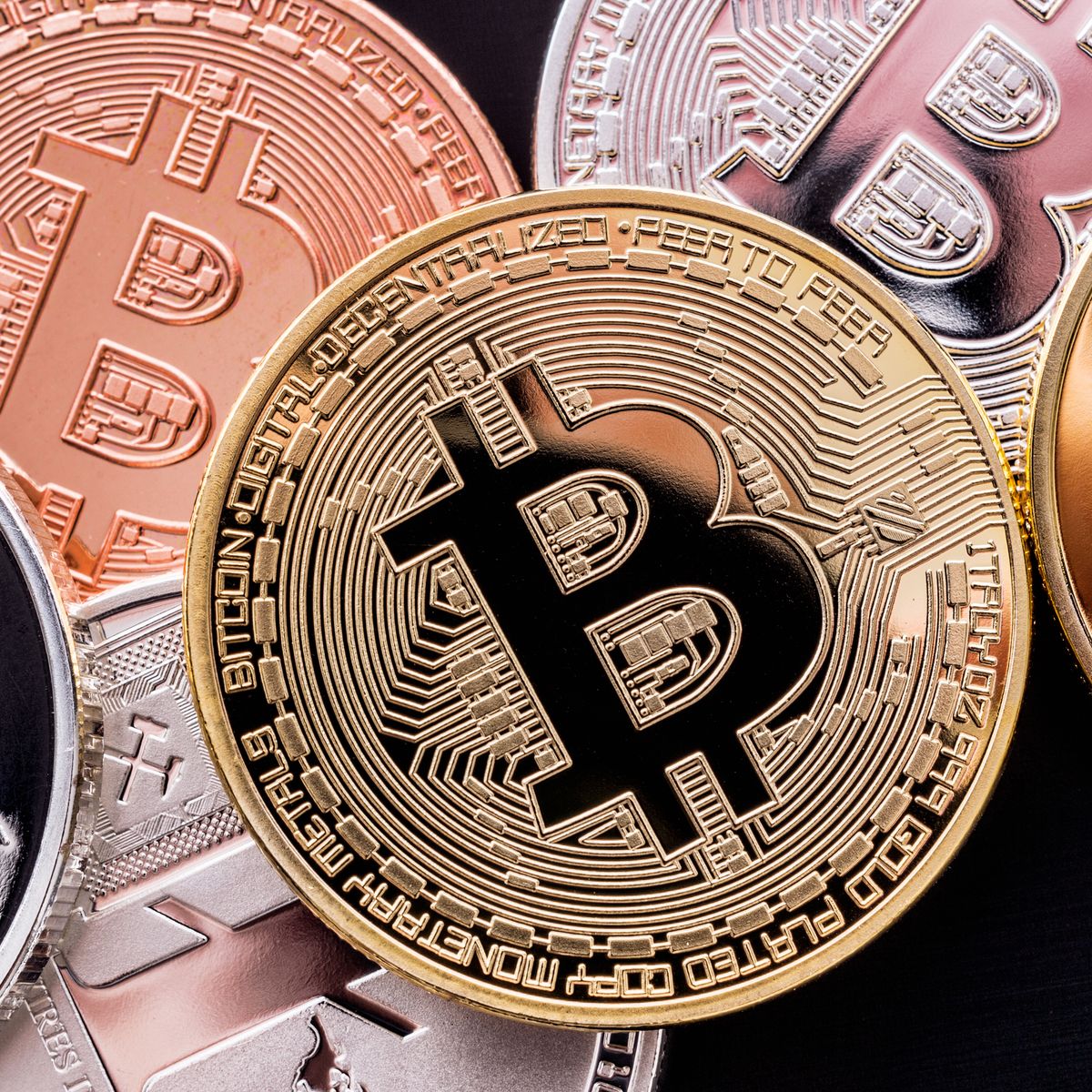 Bitcoin price falls below $34,000 AUD as crypto selloff continues