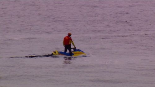 Body of missing 20-year-old swimmer found on Bennetts Beach, north of Newcastle