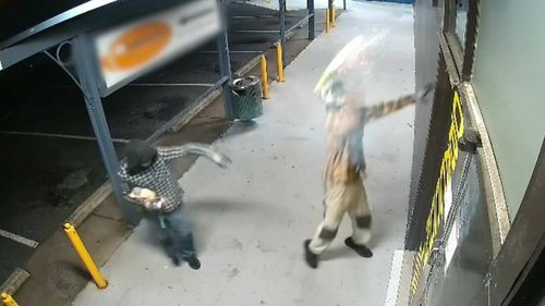 Ataque incendiário de Mackay em tabacaria