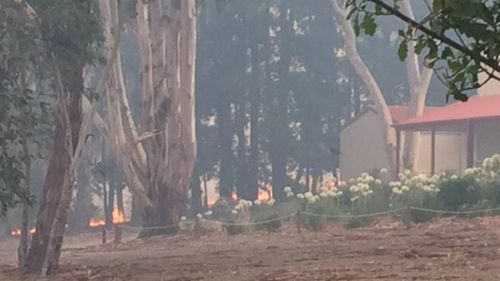 Community responds to Adelaide Hills bushfires