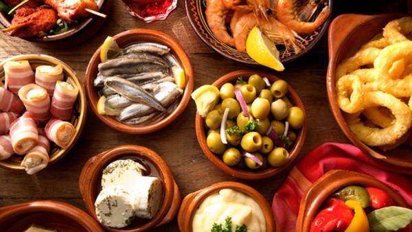 Tapas is the best first date food