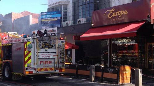 Diners flee as fire breaks out in Melbourne fast food restaurant