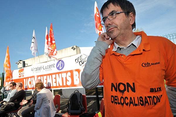 Alcatel employees protesting in France