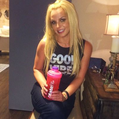 <p>Nothing too odd here, but we have to point out how naively obvious Britney is about Teatox solving life's problems.</p>