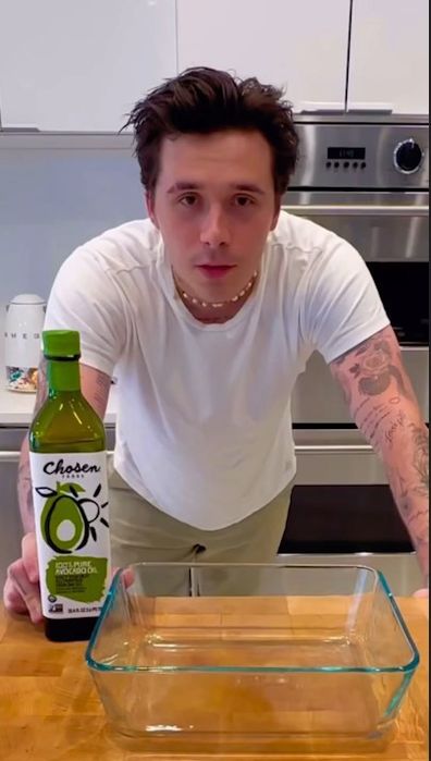 Brooklyn Beckham fried chicken