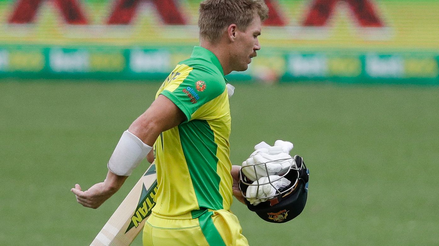 David Warner&#x27;s horror run has continued during Australia&#x27;s warm-up match at the T20 World Cup.