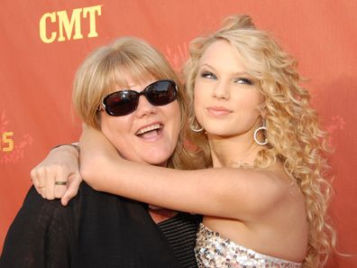 Taylor Swift, Andrea Swift