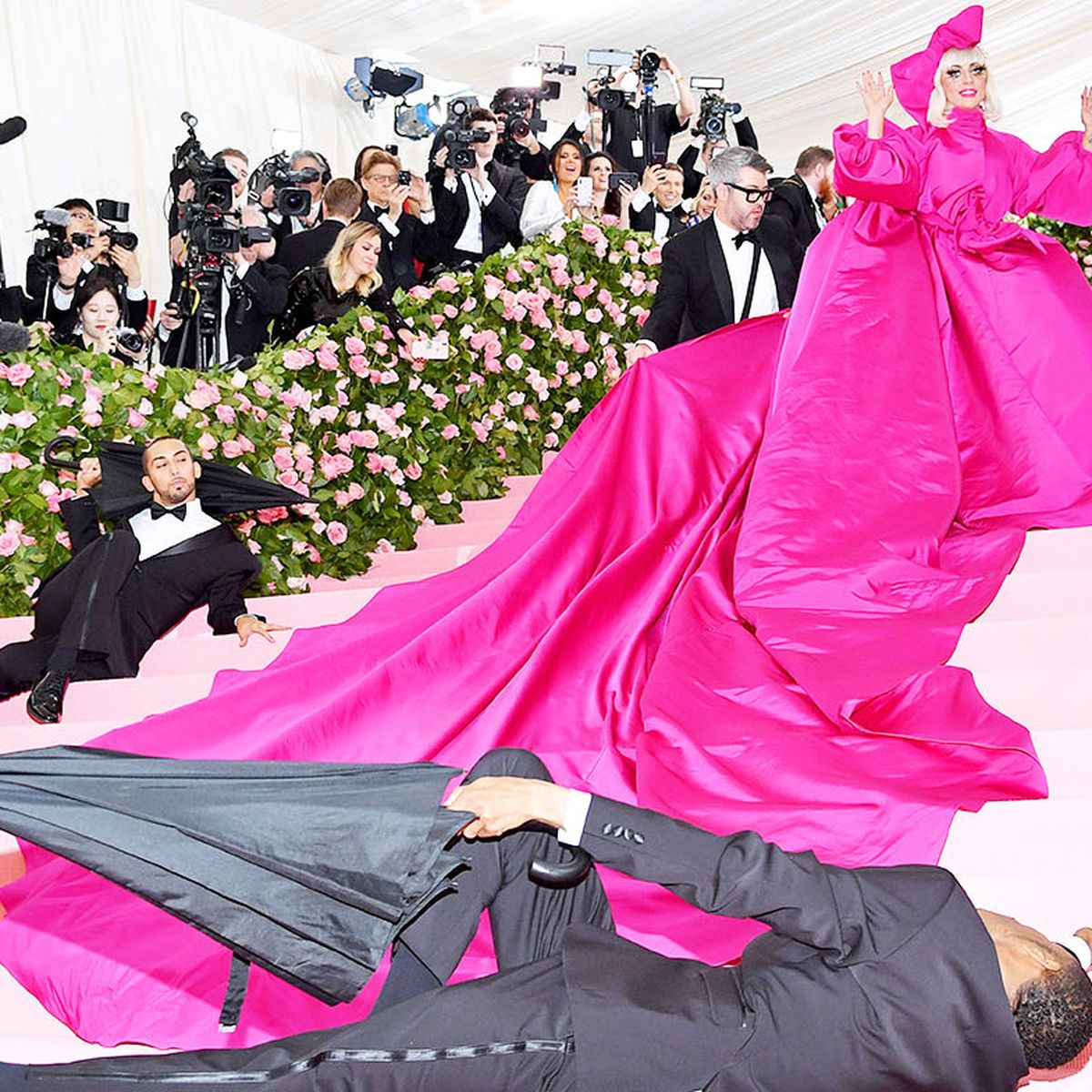 Lady Gaga Owns Met Gala 2019 With Multiple Outfit Changes, Strips Her Brandon  Maxwell Cape Dress to Reveal Black Lingerie Underneath