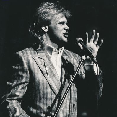 John Farnham performing at the Concert Hall, Victorian Arts Centre in 1987.