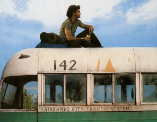 Viața lui Chris McCandless a fost punctul central al filmului din 2007 "spre sălbăticie" Cu Emile Hirsch în rol principal.