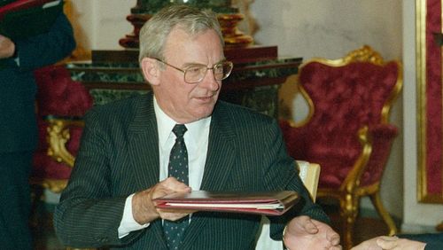 F﻿ormer Labor leader and Governor General Bill Hayden has died at the age of 90.