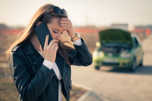 23 per cent of people who suffer roadside breakdowns call their partners, rather than roadside assistance. Picture: Getty iStock