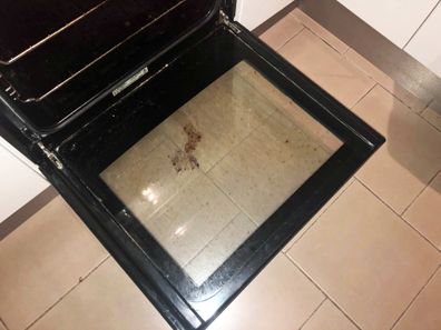 How to clean oven glass door #cleaningtips #cleaninghacks 