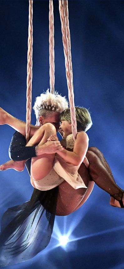 Pink performs with her daughter at the Billboard Music Awards.