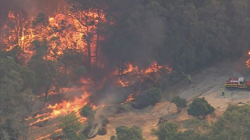 Incendio boschivo a Perth Hills