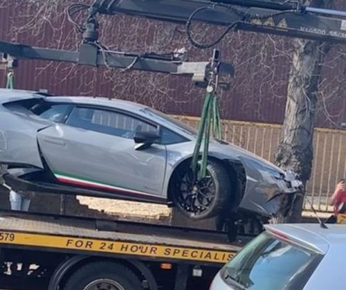 Lamborghini in London luxury-quarter crash