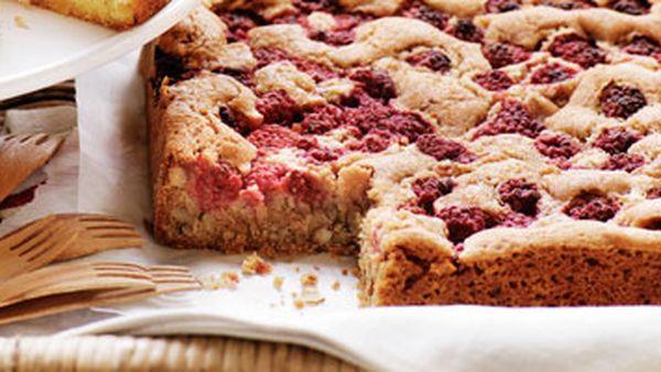 Raspberry pecan blondies