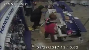 9RAW: Alleged looters rob store hit by Hurricane Harvey