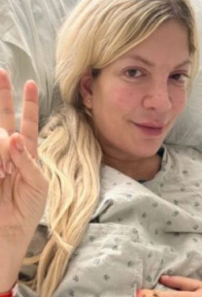 Tori Spelling acuzată că s-a prefăcut bolnavă în timpul spitalizării.