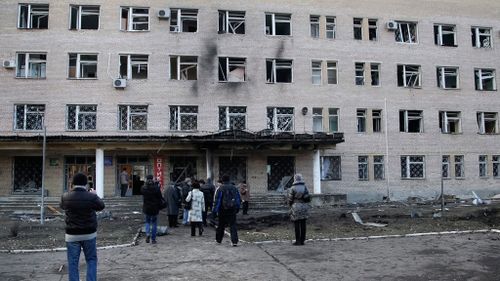 Rocket fire kills five people near Ukraine hospital