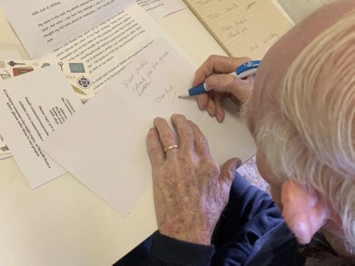 ConnectedAu is asking people to write Christmas cards for aged care homes and other vulnerable people.