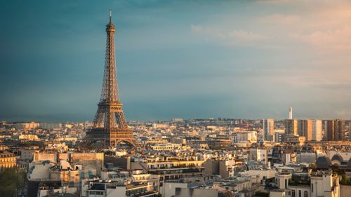 A round-trip to Paris from Melbourne for $607? It's happened. (iStock)