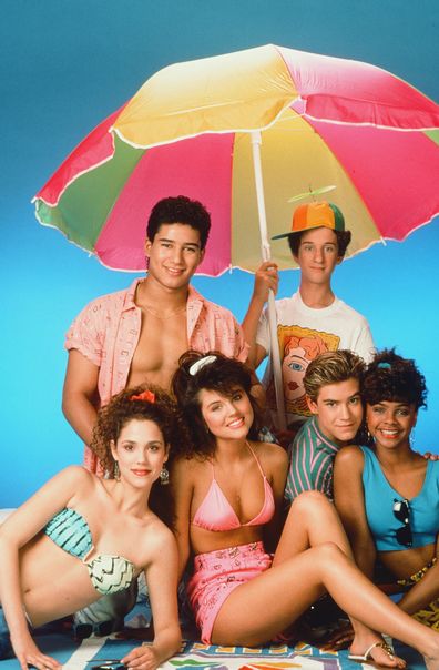 Elizabeth Berkley as Jessie Spano, Mario Lopez as A.C. Slater, Tiffani Thiessen as Kelly Kapowski, Dustin Diamond as Screech Powers, Mark-Paul Gosselaar as Zack Morris, Lark Voorhies as Lisa Turtle