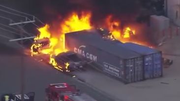 Three killed after news chopper crashes in Los Angeles