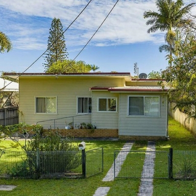 Retro cottage in luxe coastal destination of NSW listed for $2.3 million