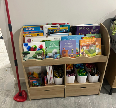 Isabelle Harding kmart wavy bookshelf