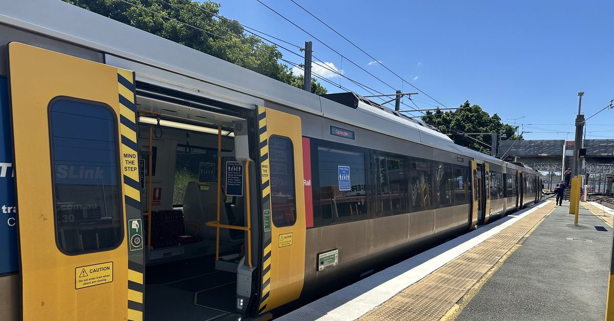 Queensland rail workers to strike as NRL Magic Round brings thousands of fans to city