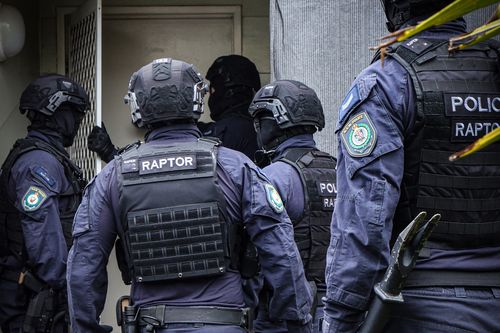 Aï»¿ new street gang dubbed G7 allegedly behind violent home invasions and car thefts to help high-profile gangs in their ongoing underworld feud has surfaced in Sydney. 