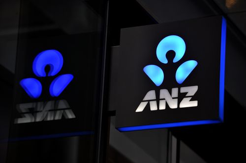 ANZ customers report the mobile payment app has crashed.