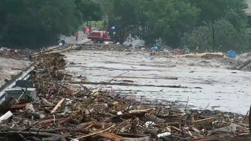Guadalupe Nehri'ndeki aşırı sel nedeniyle sular yükseliyor.