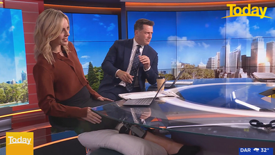 Today host Ally Langdon showed her knee brace as she kept her knee elevated. 