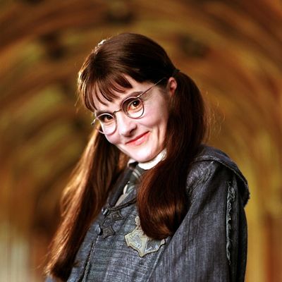Shirley Henderson, Harry Potter: 36 years old