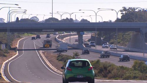 There have been 39 cases of rock throwing on Adelaide's Southern Expressway. It's such a concern residents have started civilian patrols. (9NEWS)