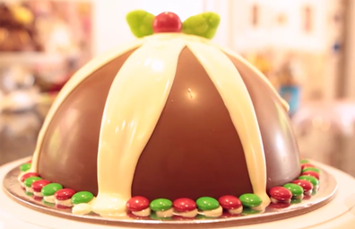 Christmas 'pudding' smash cake