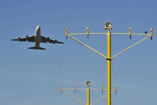 An aeroplane departs Sydney Airport. (AAP)