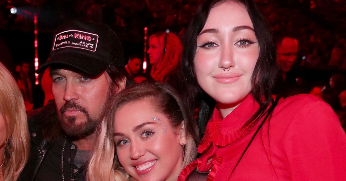 Pesan emosional Billy Ray Cyrus kepada anak perempuan Miley dan Nuh