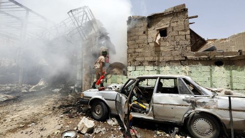 Evacuations of foreigners in Yemen suspended over security