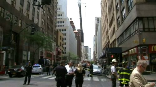 The unit landed on New York's busy Madison Avenue. (9NEWS)