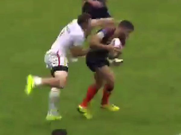 Ben Pomeroy slams a rival into the ground.