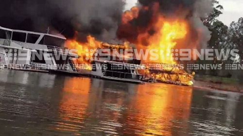Ten boats were destroyed in the Moama marina blaze. (9NEWS)