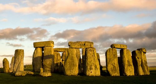 Stonehenge bodies were from Wales
