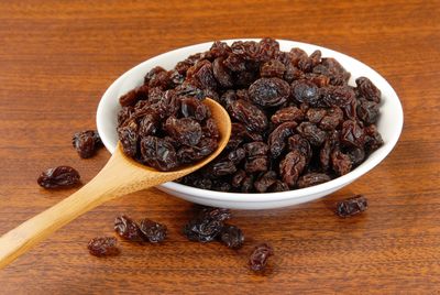 Portugal: Eating 12 raisins