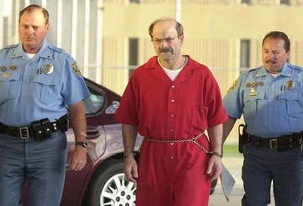 Crimes That Shook the World