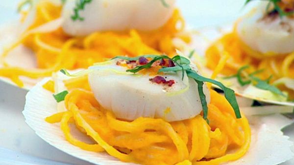 Steamed scallops with spiced carrot puree & vermicelli noodles