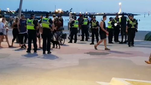 St Kilda Beach alcohol ban police